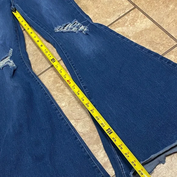 Dark Blue Distressed Flare Size 26-28 Jeans - Picture 11 of 11